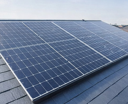 施工事例：太陽光パネルの設置